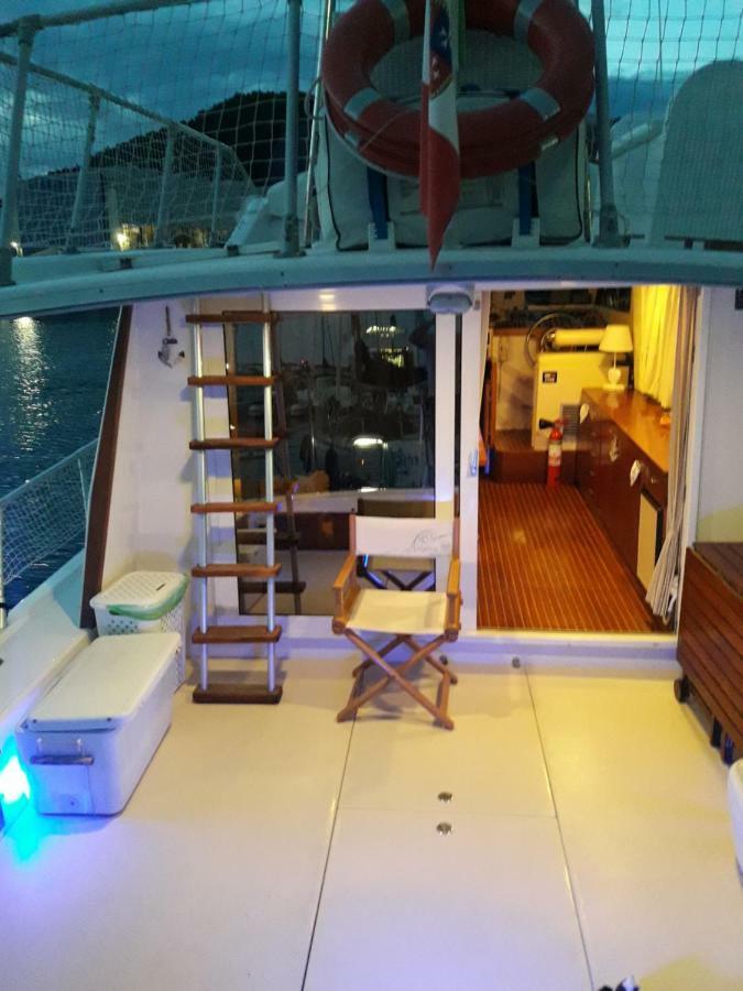 Yachtannablu Hotel Porto Venere Bagian luar foto